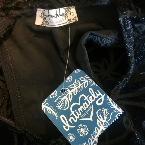 Free People Black Burnout Velvet Bodycon Keyhole Mini Dress Size S NWT - Picture 7 of 8